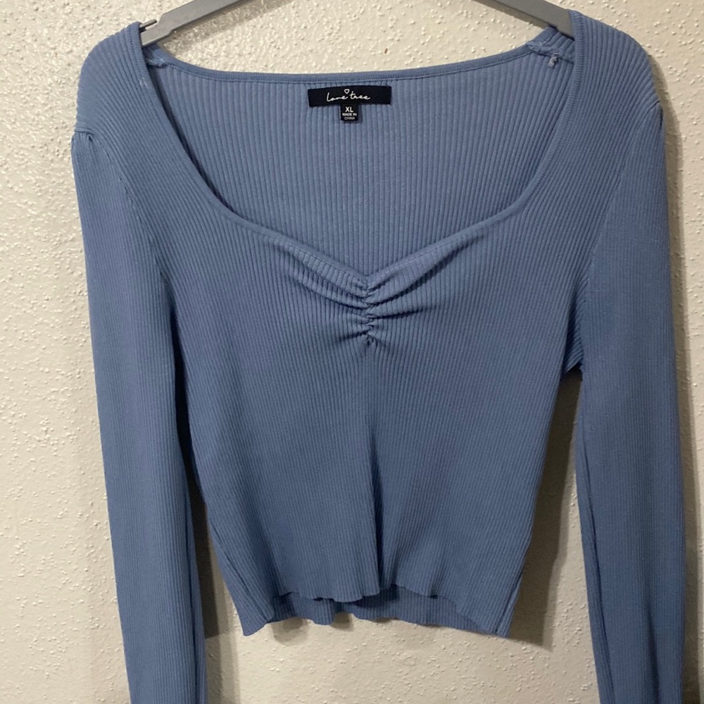Love Tree top
Color: Blue
Size:XL